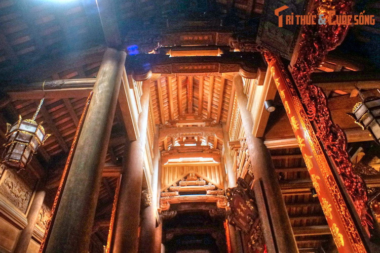 Người xưa đã thần thánh hóa ngôi sao này với chức vị Bắc Đẩu Tinh quân, do vị thần Huyền Thiên Trấn Vũ trấn giữ. Vị thần này cũng được biết đến với các danh hiệu khác như Huyền Thiên Thượng Đế, Bắc Đế Chân Vũ Đế Quân, Chân Võ Đại Đế...