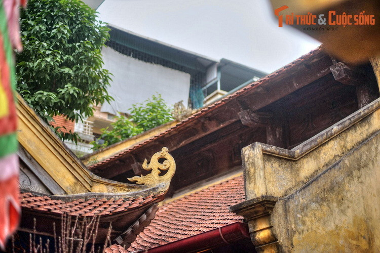 Thời gian ở cung Động Tiên, Nguyên phi Ỷ Lan đã dựng quán Đồng Thiên trong khu vực cung điện. Sau này quán được dời sang thôn An Thái và chuyển thành ngôi đình thờ bà Nguyên phi, chính là đình Yên Thái.