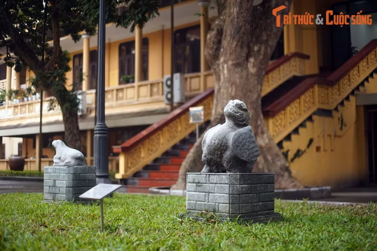 Huyen bi buc tuong than thu co xua ngu o lang Tran Thu Do