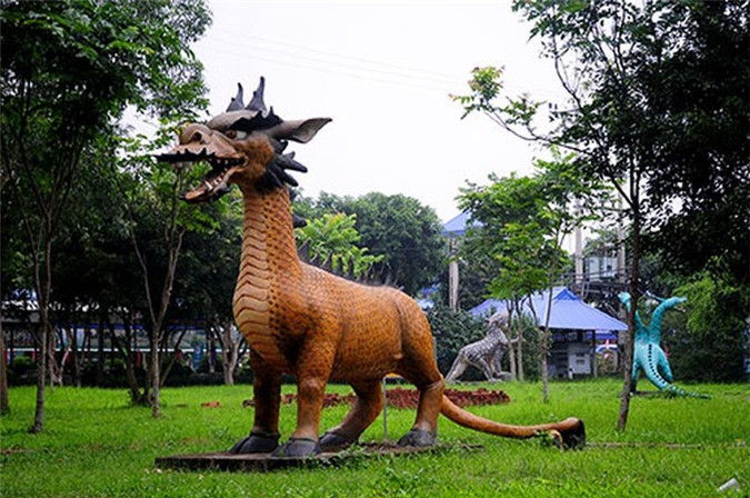 Quái thú này có đầu giống với đầu rồng nhưng thân lại ngắn và không có cánh.