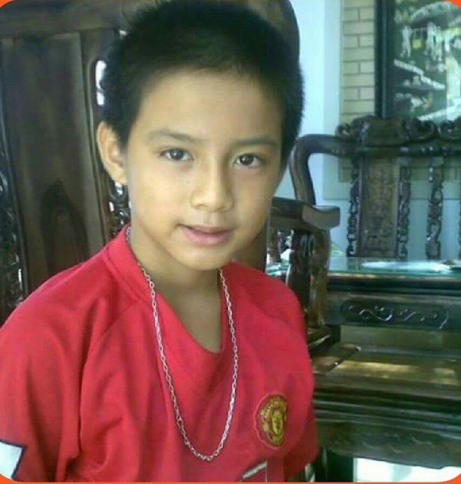 Bac si tuong lai khoe anh 'day thi thanh cong', hut hon chi em