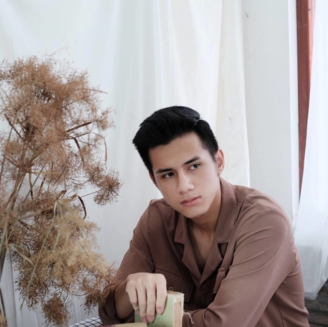 Bac si tuong lai khoe anh 'day thi thanh cong', hut hon chi em-Hinh-4