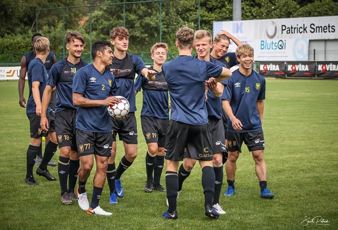 Cong Phuong mong fan khong 'lam loan' fanpage CLB Bi-Hinh-2