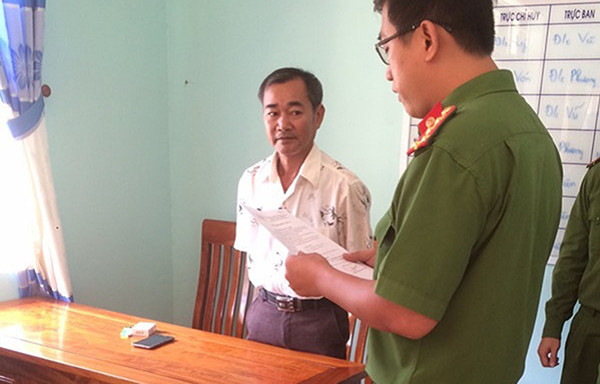 Thầy giáo nhiều lần dâm ô 3 học sinh tiểu học Thay giao nhieu lan dam o 3 hoc sinh tieu hoc