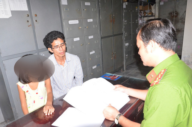 Cha ruột thuê giang hồ bắt cóc con gái với giá 50 triệu Cha ruot thue giang ho bat coc con gai voi gia 50 trieu