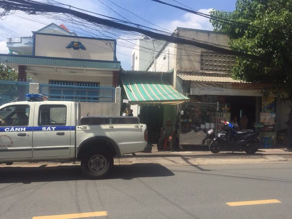 Tuong nha bat ngo do sap, nam thanh nien bi de chet