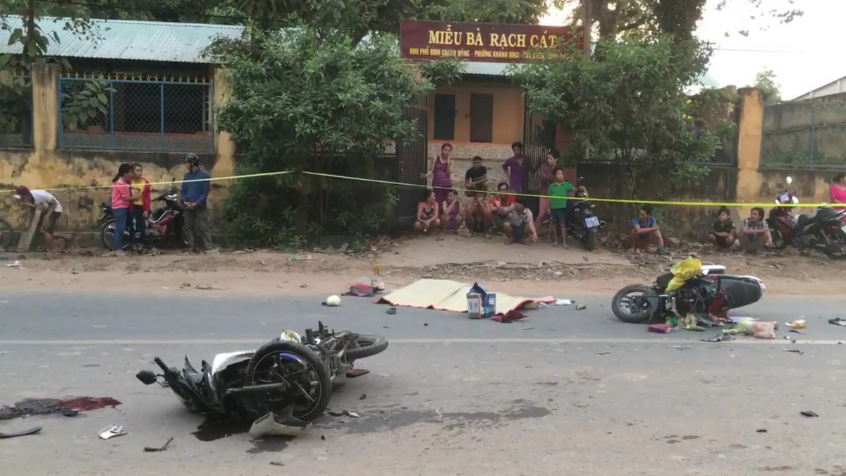 Va cham voi xe Exciter, nguoi phu nu tu vong tai cho