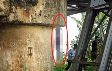 Pho tram truong treo co tu tu sau cuoc dien thoai bi an