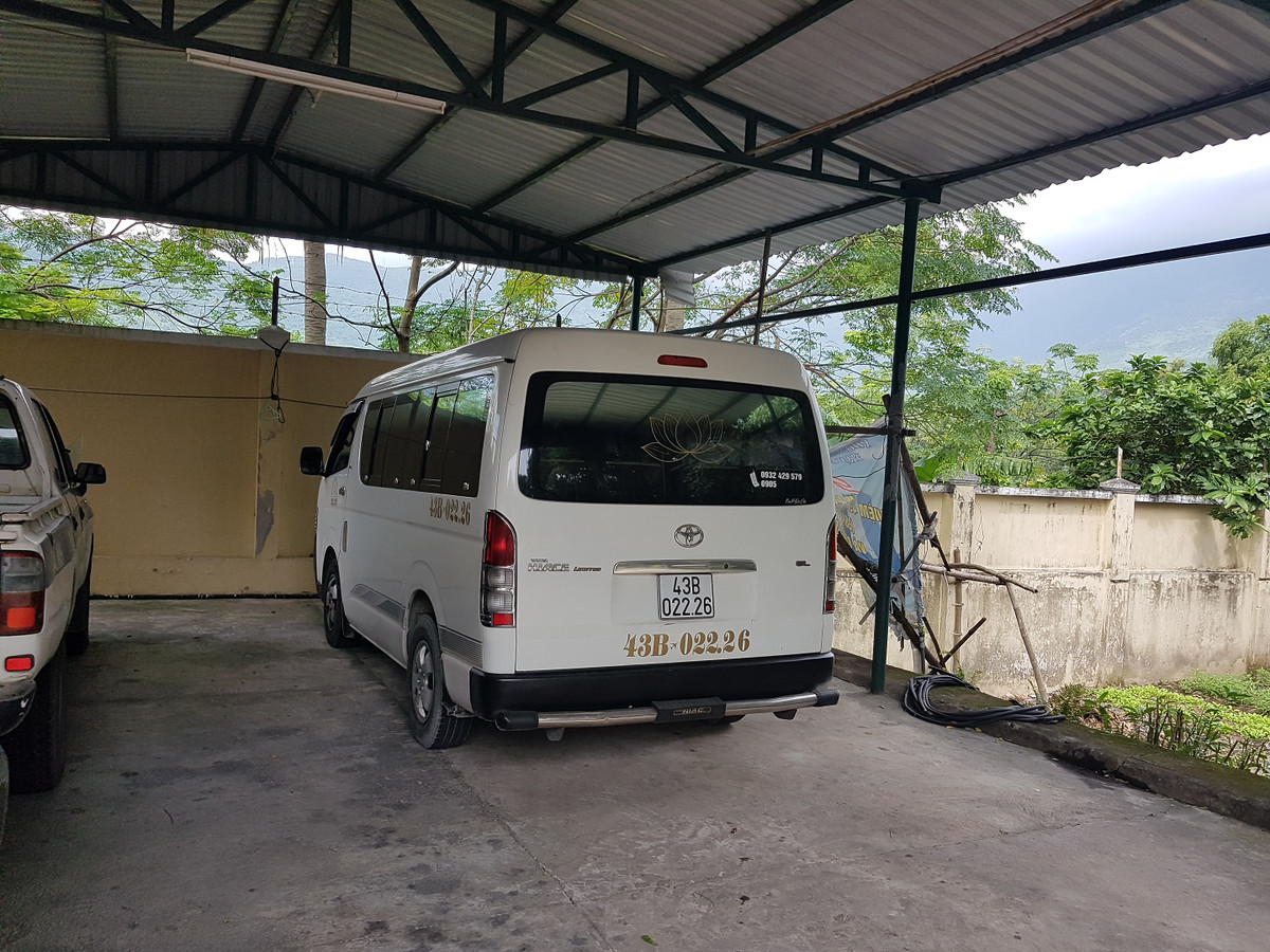 Thanh niên dương tính ma túy, trộm xe khách 16 chỗ - Hình 2 Thanh nien duong tinh ma tuy, trom xe khach 16 cho-Hinh-2