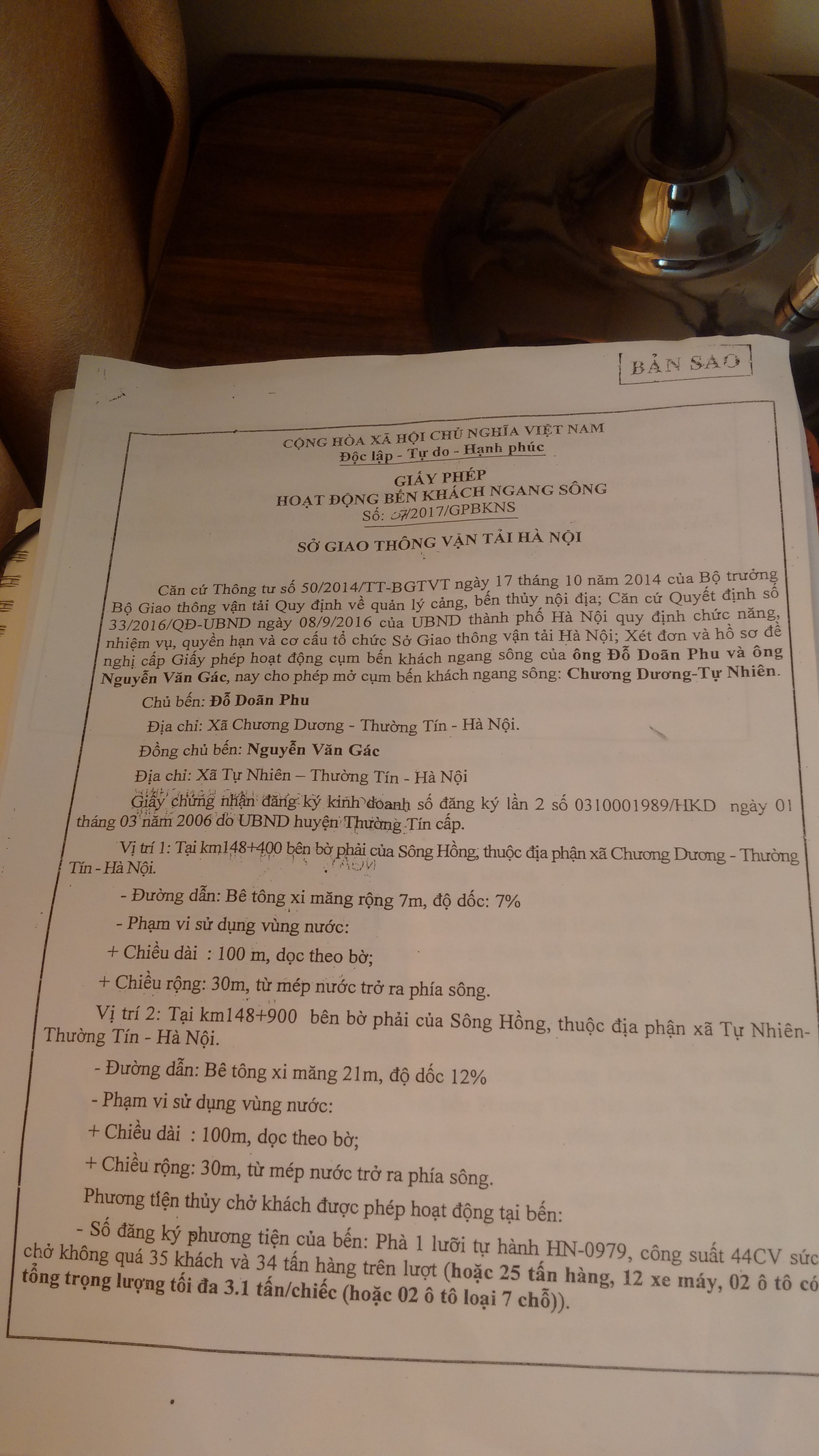 Hà Nội: Mất an toàn tại bến phà ngang sông Chương Dương - Hình 2 Ha Noi: Mat an toan tai ben pha ngang song Chuong Duong-Hinh-2