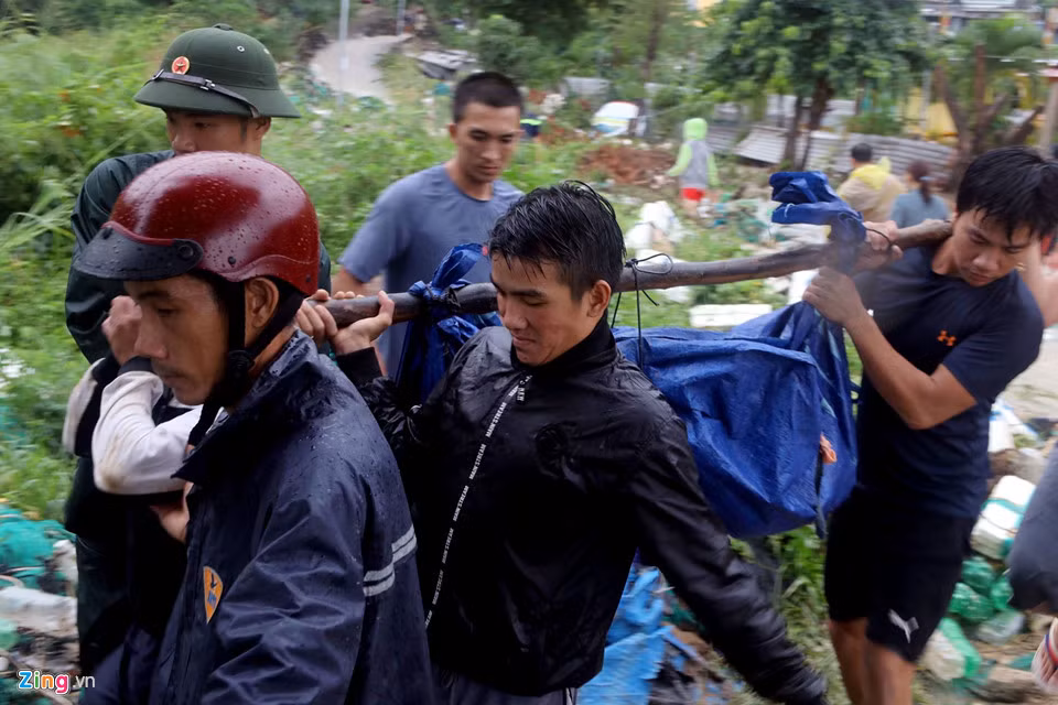 Hien truong lu cuon, sat lo lam 10 nguoi tu vong o Nha Trang-Hinh-8