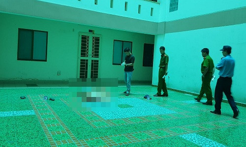 Hai nguoi dan ong nghi tu tu o TP.HCM.