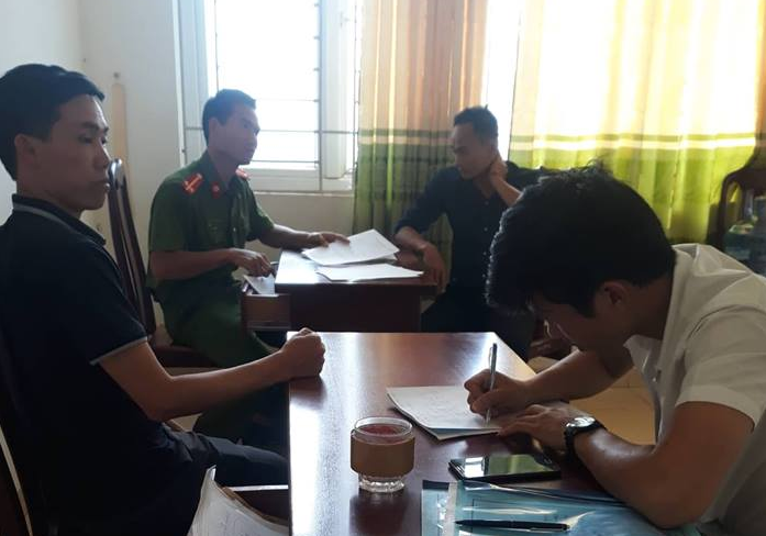 Đắk Lắk: Phóng viên bị nhóm người hành hung khi tác nghiệp - Hình 2 Dak Lak: Phong vien bi nhom nguoi hanh hung khi tac nghiep-Hinh-2