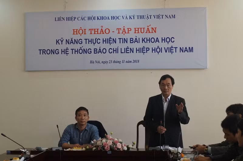 Vusta to chuc Hoi thao Ky nang thuc hien tin, bai khoa hoc trong bao chi