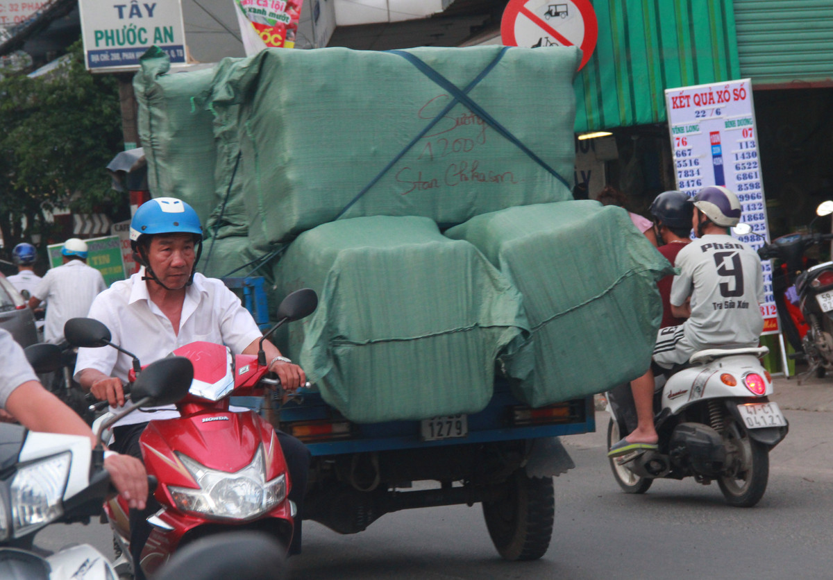Xe ba gac, tu che “nao loan” duong pho Sai Gon-Hinh-3