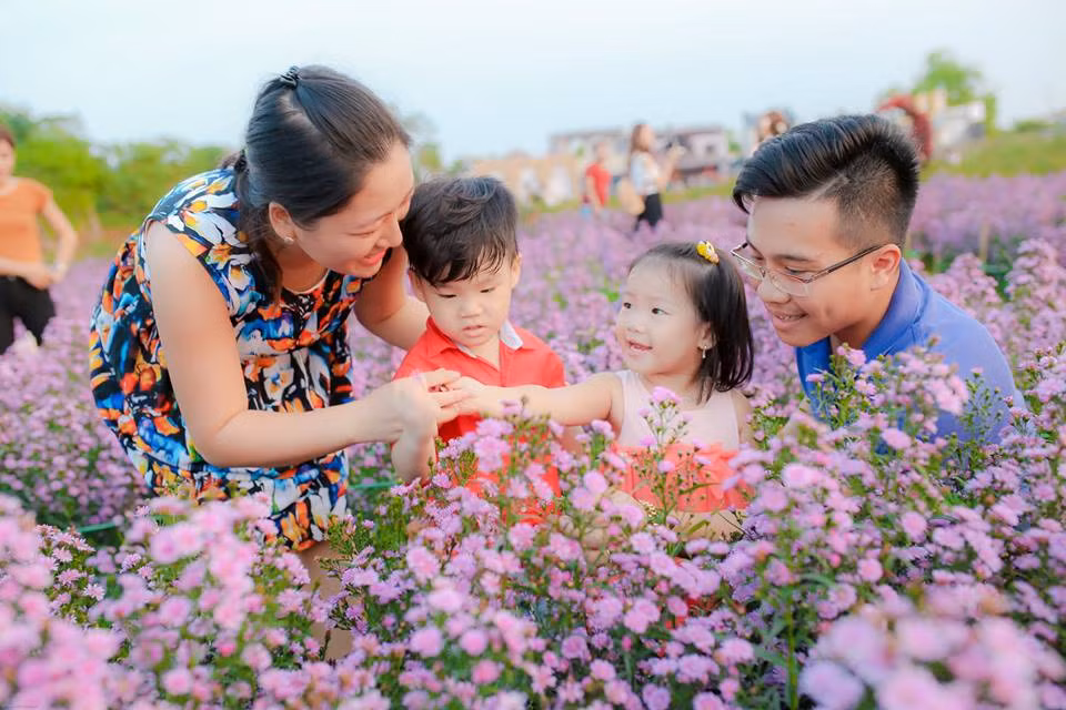 Dạo bước giữa thiên đường hoa, bạn sẽ được thả mình vào khung cảnh yên bình, khiến bất kỳ ai cũng cảm thấy được thư thái trong tâm hồn. Ảnh: Bục Nguyễn.