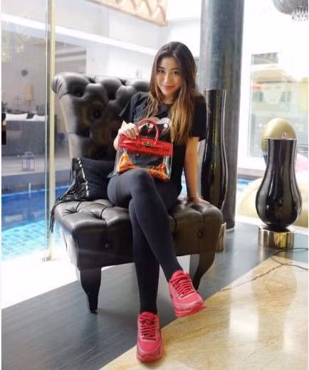 Thân hình quyến rũ của tiểu thư 17 tuổi. Calista hiện thu hút hơn 130.000 fan tại Instagram.