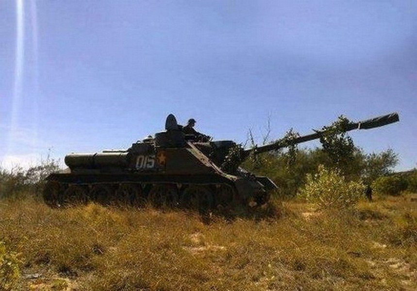 Toàn bộ thời gian trước khi bắt đầu khai hỏa, những khẩu pháo chống tăng tự hành phải ở trong tình trạng ẩn giấu để bảo vệ mình khỏi pháo binh và tên lửa dẫn đường của đối phương.