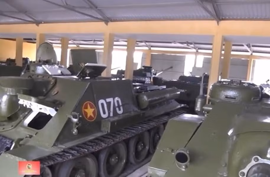 Pháo D-10S mặc dù không đạt hiệu quả cao đối với chiến xa chủ lực hiện đại nhưng vẫn đủ sức tiêu diệt mọi loại xe tăng lội nước hay xe thiết giáp lưỡng cư vốn có vỏ giáp rất mỏng.