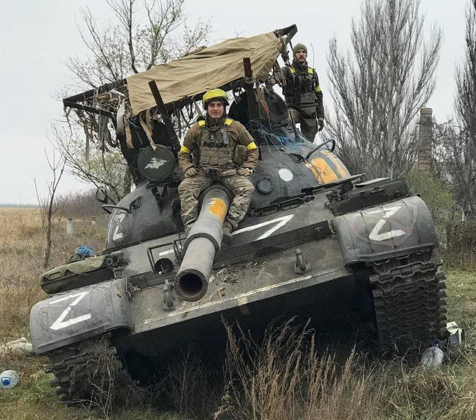 “Trên chiến trường, xe tăng là mục tiêu nguy hiểm nhất nên đối phương luôn tìm cách tiêu diệt nó bằng mọi cách. Nhiệm vụ của chúng ta là học cách cơ động nhanh hơn và tiêu diệt kẻ địch một cách hiệu quả hơn".