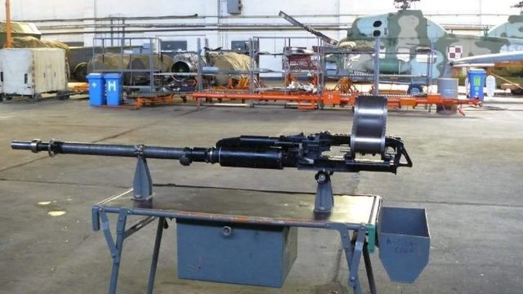 Một cơ chế đai cung cấp đạn dược, đảm bảo luồng bắn ổn định. Mặc dù chỉ chứa khoảng 150 đến 180 viên đạn, thiết kế của pháo GSh-301 tối ưu hóa việc sử dụng, nhờ tốc độ bắn nhanh và độ chính xác cao.