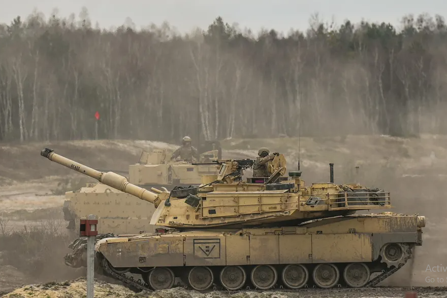 Nếu Lữ đoàn Cơ giới 47 có thêm xe tăng Abrams, chúng có thể không đến từ Mỹ mà là từ Australia. Trong khi Mỹ chưa ra tín hiệu sẵn sàng chuyển giao thêm xe tăng thì Australia được cho là đang cân nhắc chuyển cho Kiev 59 xe tăng M-1A1SA vừa mới được loại biên.