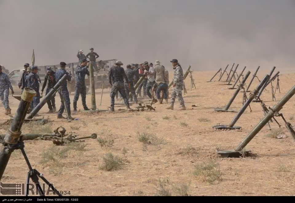 Giàn súng cối chuẩn bị khai hỏa. Nguồn ảnh: IRNA