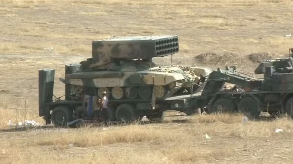 Việc triển khai cả hệ thống TOS-1A có sức tấn công hủy diệt vô cùng khủng khiếp cho thấy sự sốt sắng của Quân đội Iraq muốn giải phóng sớm thành phố Mosul khỏi quân IS tàn bạo. Nguồn ảnh: Sina