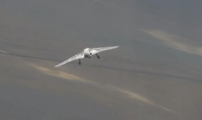 Thực tế sẽ là vô nghĩa nếu sử dụng nó trong điều kiện hiện tại để đánh chặn máy bay chiến đấu. Nhưng đối với việc hộ tống và tiêu diệt UAV trinh sát, vốn đang ngày càng xuất hiện nhiều hơn gần biên giới Liên bang Nga, bao gồm cả Biển Đen thì hoàn toàn có thể.