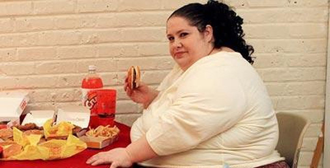 Tâm trạng không tốt, thường xuyên khó kiểm soát cảm xúc, hay đau đầu, chóng mặt, cáu gắt, nổi nóng vô cơ, buồn bực...