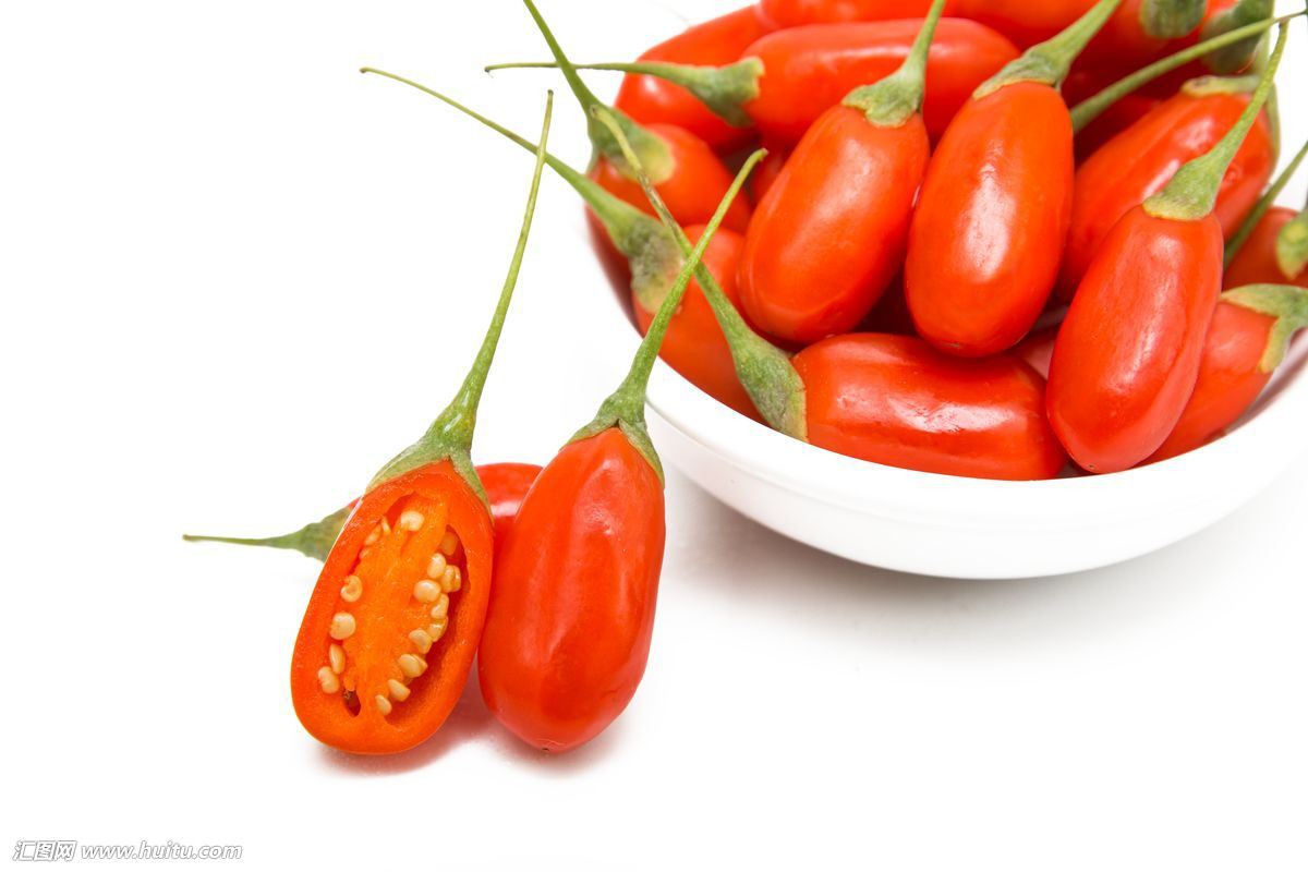 Đối với người có sức khỏe, mỗi tối trước khi đi ngủ nên ăn khoảng 20 hạt kỷ tử sẽ có tác dụng bảo vệ rất tốt cho sức khỏe.