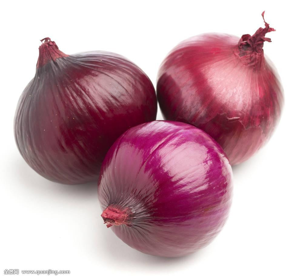 Hành tây ngâm giấm: Lột vỏ rửa sạch, cho vào lò vi sóng bắn trong khoảng 2-3 phút. Để hành nguội hẳn, cho vào hộp thủy tinh đổ ngập giấm gạo nguyên chất rồi đậy thật kín cho vào tủ lạnh 1 đêm, dùng hạ đường huyết.