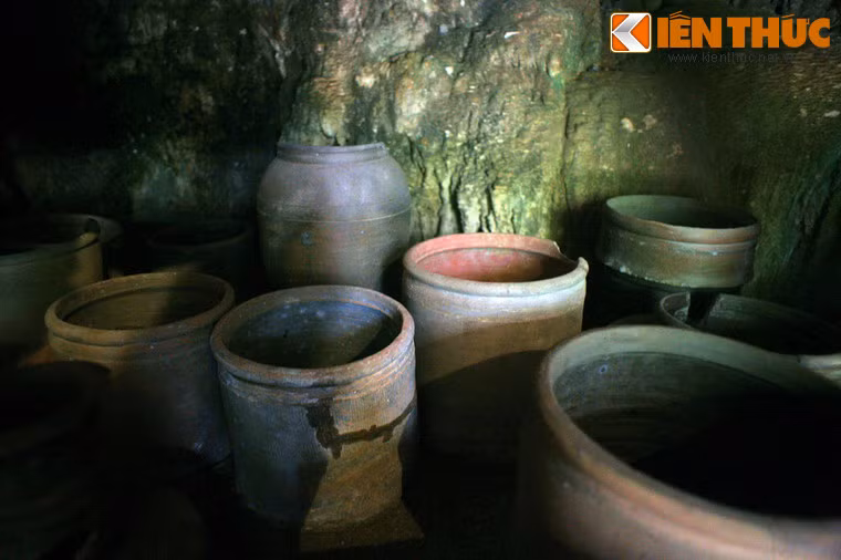 Các loại vại sành.