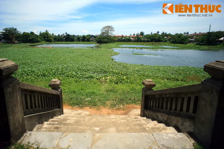 Dưới thời vua Thiệu Trị đây được xem là một trong 20 cảnh đẹp đất Thần Kinh.