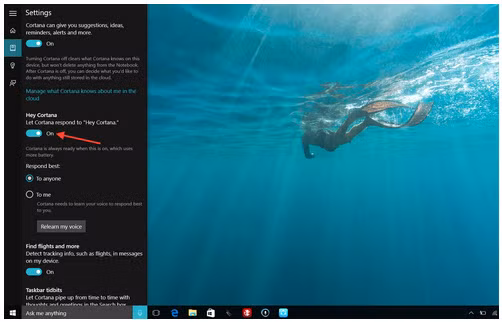 3. Hoặc nói “Hey Cortana”. Bạn có thể không cần dùng tay mà vẫn có thể gọi được trợ lý ảo Cortana. Hãy nói từ khóa “Hey, Cortana”. Để tiết kiệm pin, hãy tắt chức năng này. Nhưng nếu vậy mỗi lần cần gọi Cortnana bạn buộc phải bật chức năng này lên. Để bật chức năng này, click vào trường text của Cortana và bảng điều khiển sẽ hiện lên. Trong thanh bên cạnh, click vào Notebook icon > Settings > Hey, Cortana.