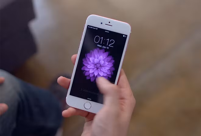 Theo CultofMac, chiếc "iPhone 6S Trung Quốc" này chạy Android, nhưng giao diện đã được tuỳ biến lại để trông giống iOS.