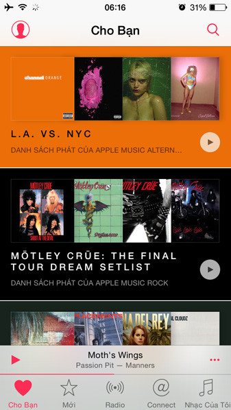  3. Cân nhắc với gu âm nhạc của mình. Có bao nhiêu bài nhạc mà bạn thực sự nghe thường xuyên? Trên iOS 8.3, hãy xóa bỏ những bài hát không thuộc gu âm nhạc của mình bằng cách chạm và kéo trượt sang trái các bài hát,. Trên iOS 8.4, tùy chọn xóa bài hát được đặt trong menu dấu ba chấm nằm bên cạnh mỗi bài hát. Bạn cũng nên cân nhắc xem sử dụng Apple Music để có thể thưởng thức các bài hát ưa thích mà không tiêu tốn quá nhiều bộ nhớ trên điện thoại.