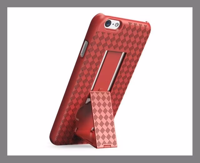  Rạp phim di động. Hẳn đã dùng smartphone thì không ít các bạn trẻ - ngoài gọi điện, nhắn tin, lướt Facebook - còn xem phim, video clip từ các trang như Youtube, Netflix hay các trang web phim HD online. Tuy nhiên, cầm điện thoại xem một bộ phim suốt 2 tiếng chắc hẳn sẽ rất mỏi tay. Điều này hoàn toàn được giải quyết với chiếc ốp lưng điện thoại i-Blason khi các “mọt phim” có thể biến chiếc điện thoại của mình thành một... rạp phim di động. Giá một chiếc ốp i-Blason dùng cho iPhone 6 trên Amazon là 16,99 USD. Ốp cũng có mẫu mã phù hợp với iPhone 5/5s và Samsung Galaxy S5.