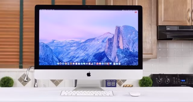  iMac 4K. Theo ghi nhận của một số lập trình, có thể Apple đang thúc đẩy việc cho ra mắt một chiếc iMac mới, với kích thước 21,5 inch với độ phân giải 4K (4.096 x 2.304 pixel) sắc nét. Đặc biệt, thông tin rò rỉ cho biết, chiếc iMac này sẽ chạy phiên bản El Capitan mới nhất, không phải là OS X Yosemite. Do đó, nhiều khả năng, Apple sẽ công bố chiếc iMac 4K mới cùng thời điểm mà phiên bản El Capitan chính thức phát hành.