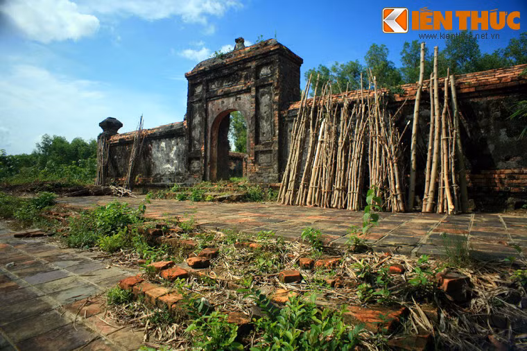 Nhìn chung, khu lăng mộ của Công chúa Long Thành vẫn còn khá nguyên vẹn so với nhiều lăng mộ khác của hoàng tộc Nguyễn ở Huế.