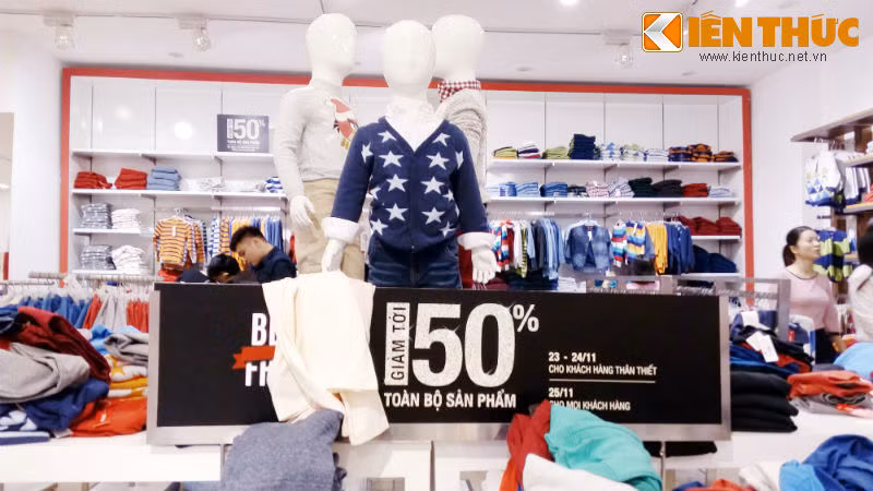 Canifa giảm 50% cho tất cả các sản phẩm bao gồm cả cũ mới vào ngày 25/11...