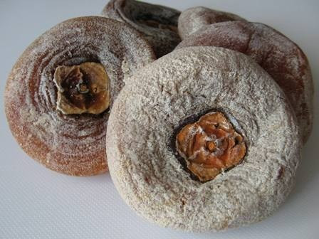 Hồng Đà Lạt sẽ không có mẫu mã đẹp, cóvị ngọt nhưng hơi chátcòn hồng Trung Quốc vị ngọt lợ của đường hóa học. Ảnh minh họa.