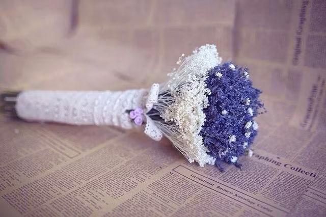 Túi thơm, tinh dầu oải hương giá "mềm", từ 50.000 đồng cũng là món quà 20/10 được săn tìm.