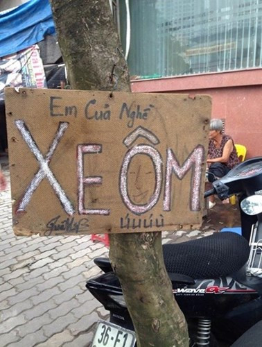 Em của nghề xe ôm... ú u ú ù... theo phiên bản "Em của ngày hôm qua".