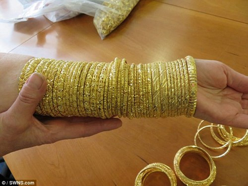 Dau gia 150 kg vang buon lau duoc dinh gia 82,5 ti dong-Hinh-7