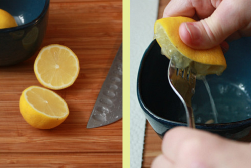 Để trồng chanh bằng hạt, bạn nhớ lấy chúng ra khỏi miếng chanh, rửa sạch các tép chanh còn bám lại.