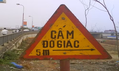 Cuoi te ghe, moi ham vi bien quang cao qua hai huoc