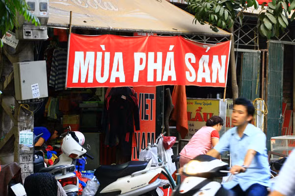 Một tấm biển ngắn gọn, dễ hiểu.