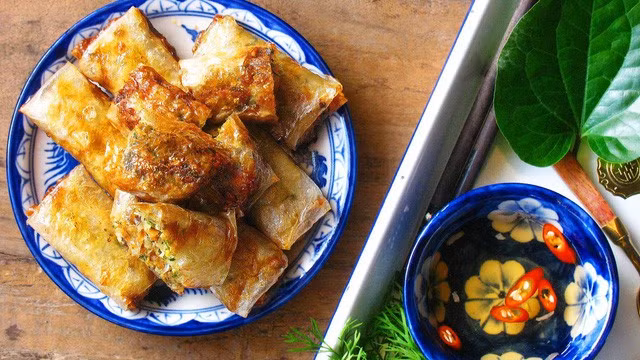 Rươi ngon đang vào mùa, khuyến cáo cần nhớ khi ăn để tránh hại thân - Hình 3 Ruoi ngon dang vao mua, khuyen cao can nho khi an de tranh hai than-Hinh-3