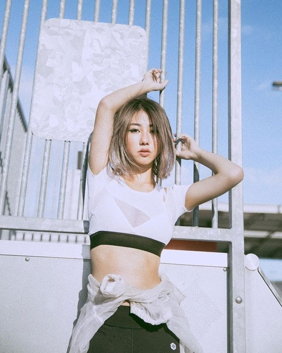 Vẻ đẹp cuốn hút, nhiều nét khác biệt của Mae Tan là lợi thế để thực hiện những bộ ảnh nghệ thuật "chất lừ".